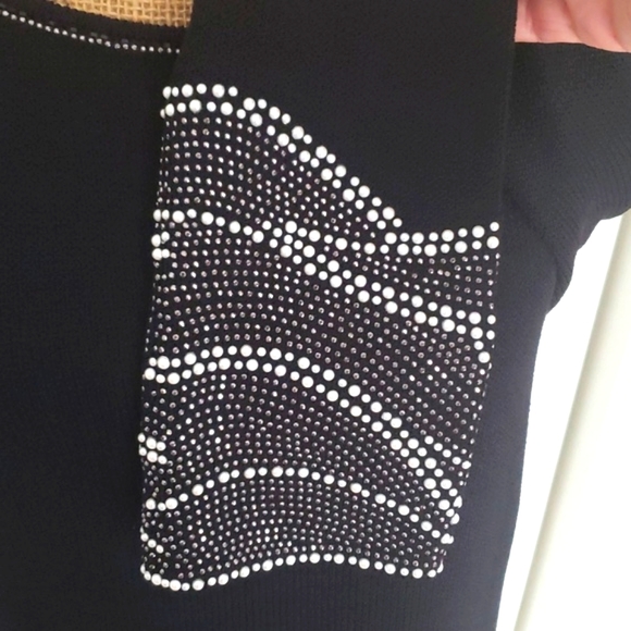 ST.John Evening Knit Blouse, Size M. - Picture 7 of 13